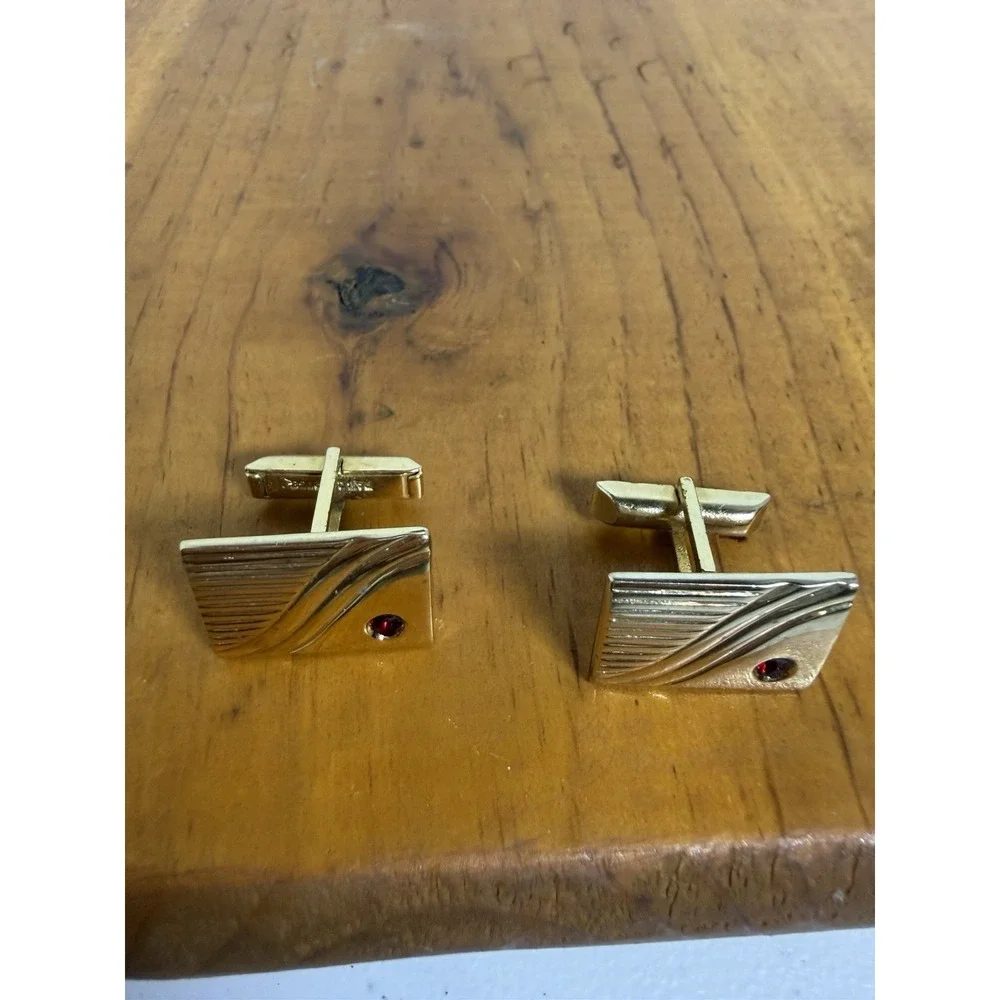 Vintage Gold Tone‎ Cufflinks Swivel Back Square Textured PAT 2472958 Classic